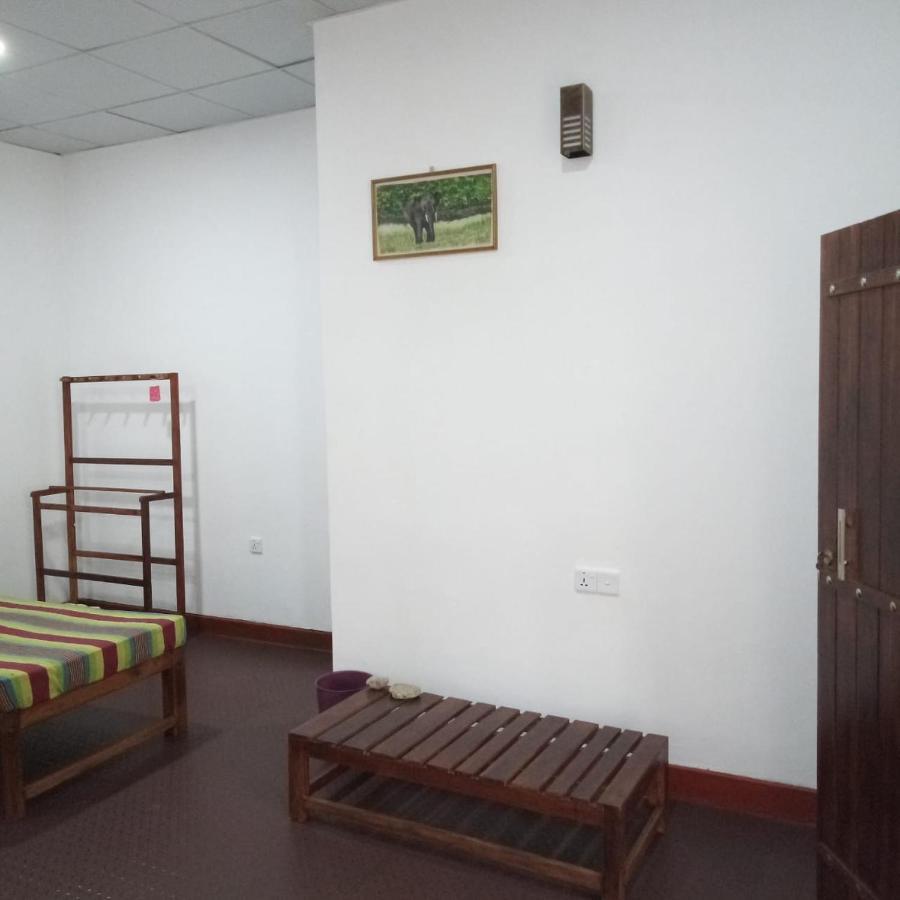 Thilina Homestay Sigiriya Exteriör bild
